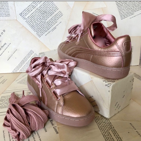 Puma blush  Metallic Leathe Satin Lace Sneaker 8 - Picture 2 of 6